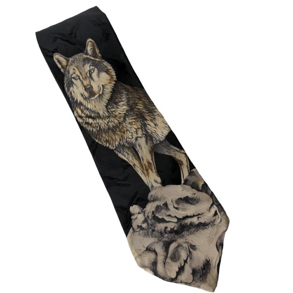 Field and Stream Gray Wolf Rock Novelty Silk Necktie